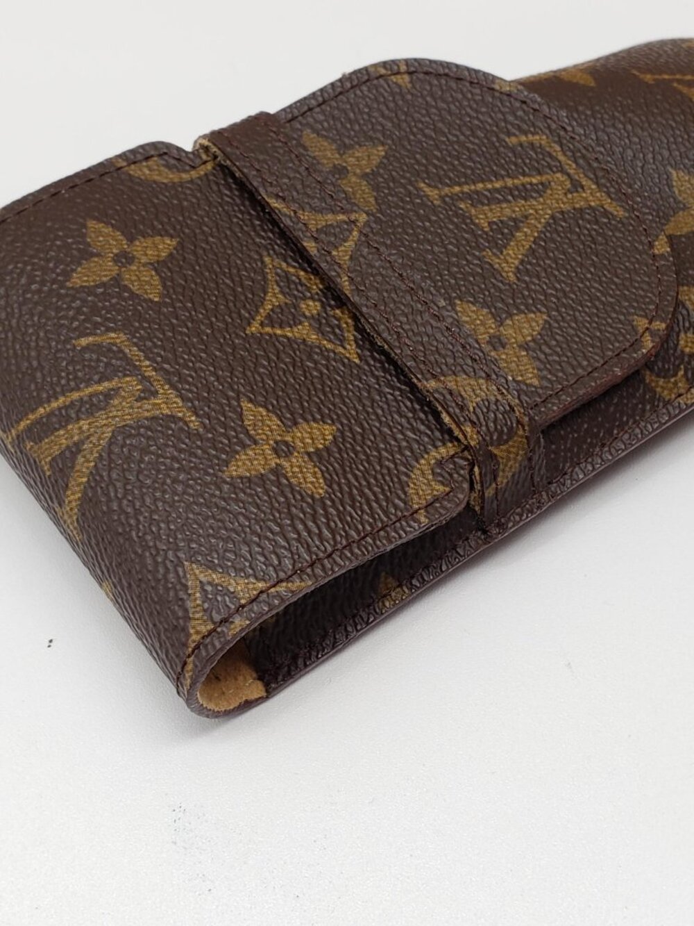 Authentic Louis Vuitton Monogram Glasses Case | Compact & Stylish - Picture 7 of 12